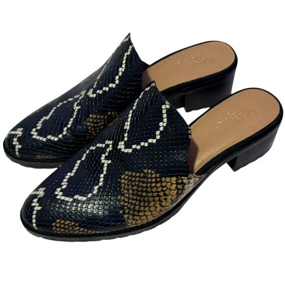 Crown Vintage Mules Size 7.5 Slip On Snake Print Leather Clogs 1.75'' heel - Picture 3 of 11